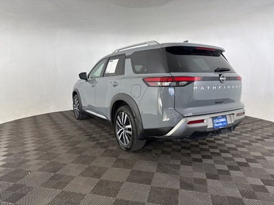 2022 Nissan Pathfinder Platinum