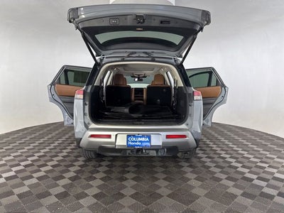 2022 Nissan Pathfinder Platinum