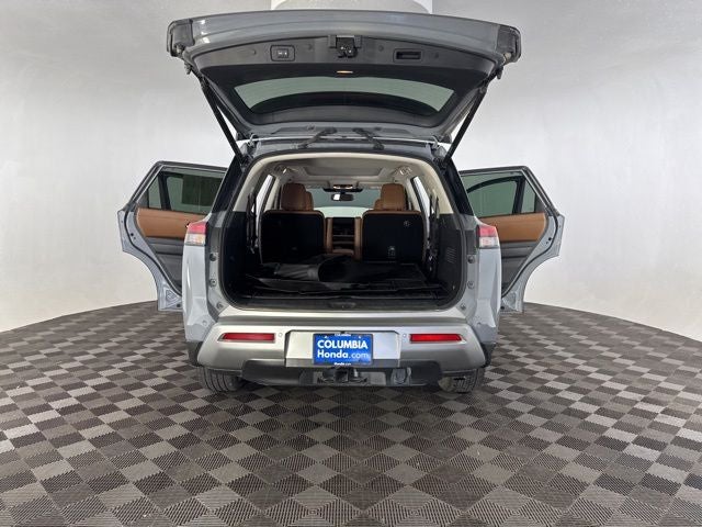 2022 Nissan Pathfinder Platinum