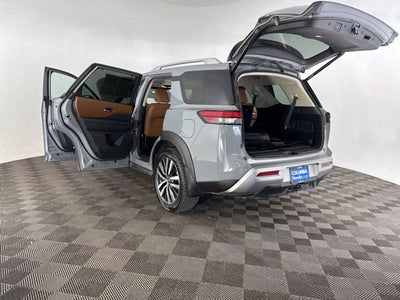 2022 Nissan Pathfinder Platinum