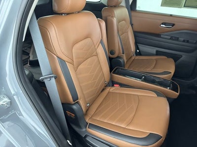 2022 Nissan Pathfinder Platinum