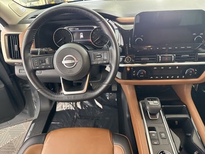 2022 Nissan Pathfinder Platinum