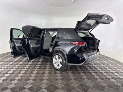 2024 Toyota Highlander LE