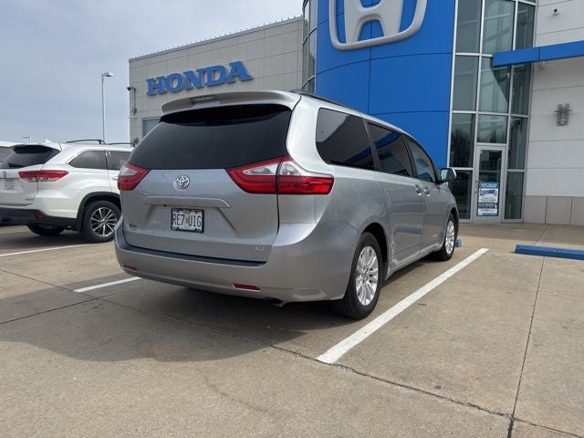 2016 Toyota Sienna L 7 Passenger
