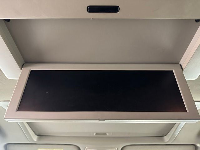 2017 Toyota Sienna XLE Premium 8 Passenger