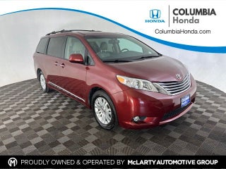 2017 Toyota Sienna XLE Premium 8 Passenger
