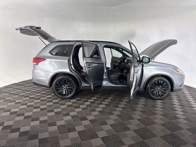 2020 Mitsubishi Outlander LE