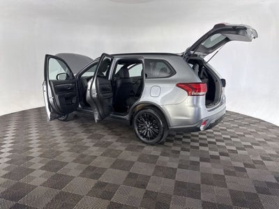 2020 Mitsubishi Outlander LE