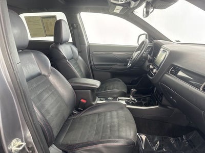 2020 Mitsubishi Outlander LE