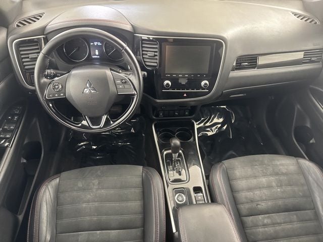 2020 Mitsubishi Outlander LE