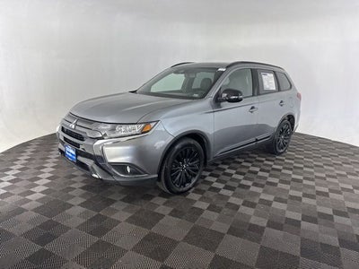 2020 Mitsubishi Outlander LE