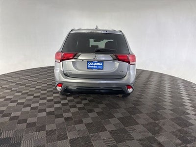 2020 Mitsubishi Outlander LE