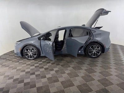2025 Toyota Prius XLE