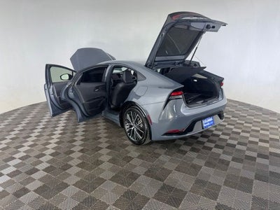 2025 Toyota Prius XLE