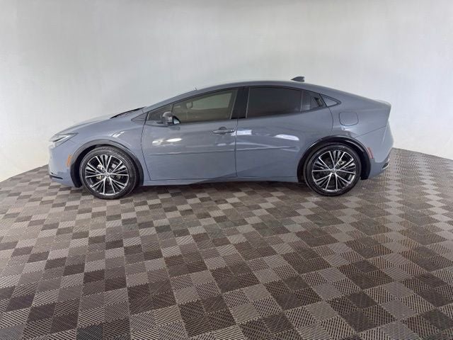 2025 Toyota Prius XLE