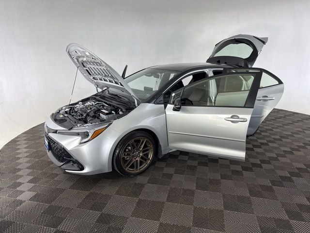 2025 Toyota Corolla Hatchback SE