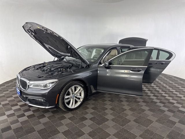2016 BMW 7 Series 750i xDrive