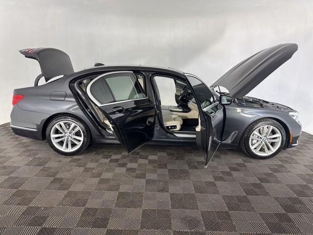 2016 BMW 7 Series 750i xDrive