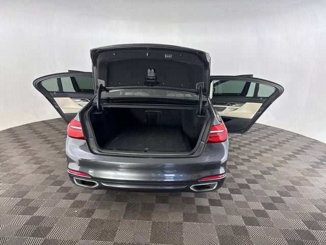 2016 BMW 7 Series 750i xDrive
