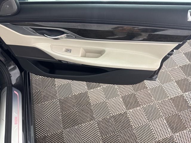2016 BMW 7 Series 750i xDrive