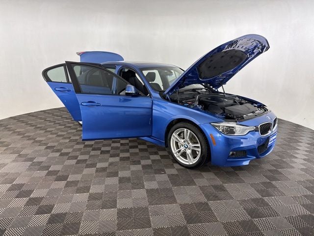 2017 BMW 3 Series 330i xDrive