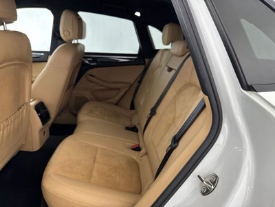 2018 Porsche Macan Base