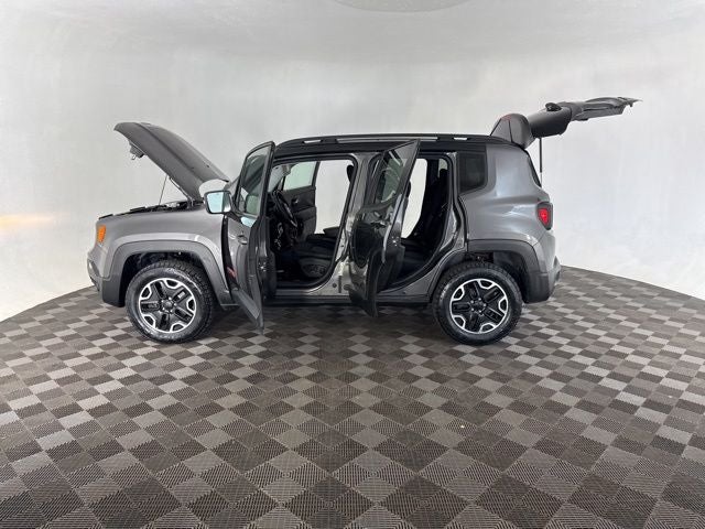 2016 Jeep Renegade Trailhawk