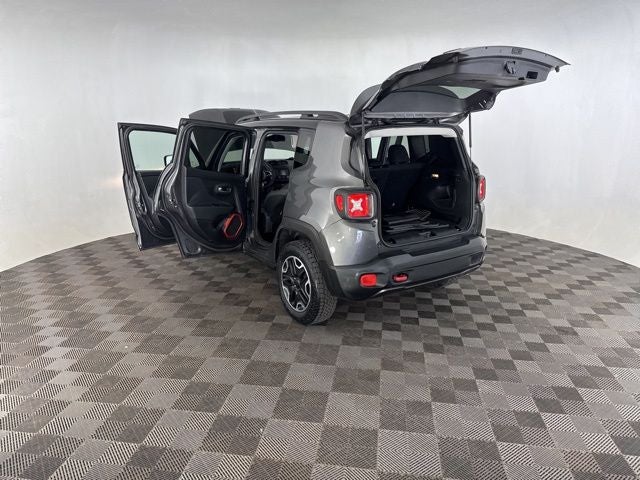 2016 Jeep Renegade Trailhawk