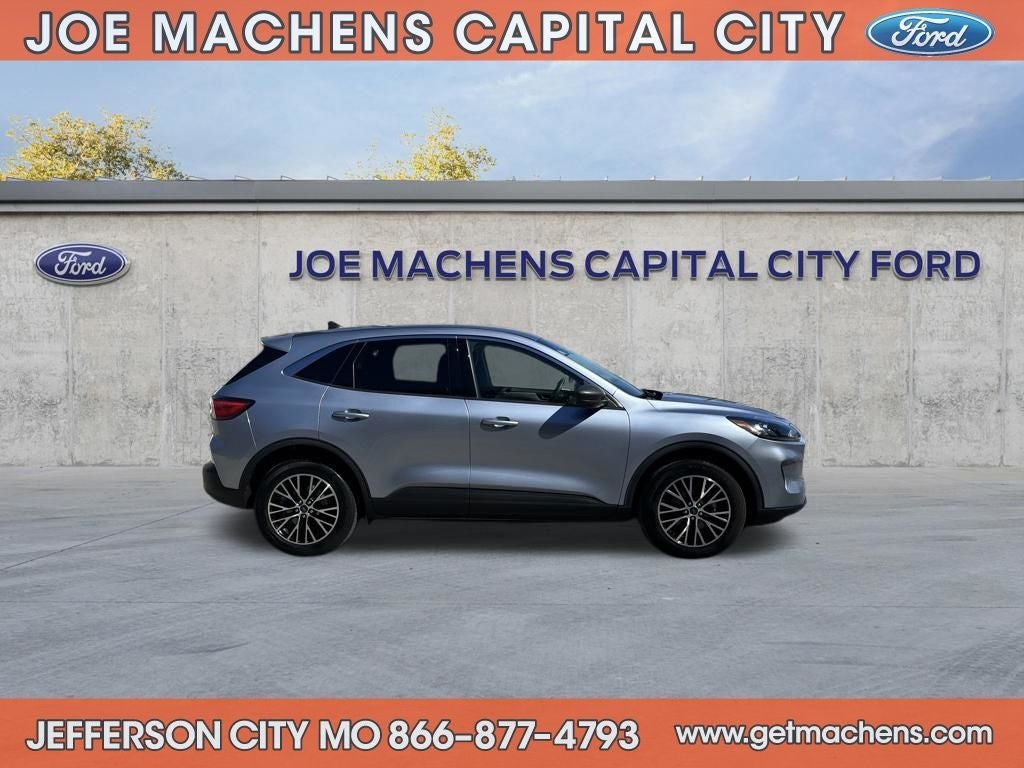 2022 Ford Escape Plug-In Hybrid SE