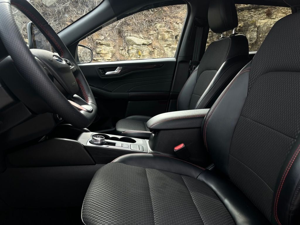 2023 Ford Escape Hybrid ST-Line