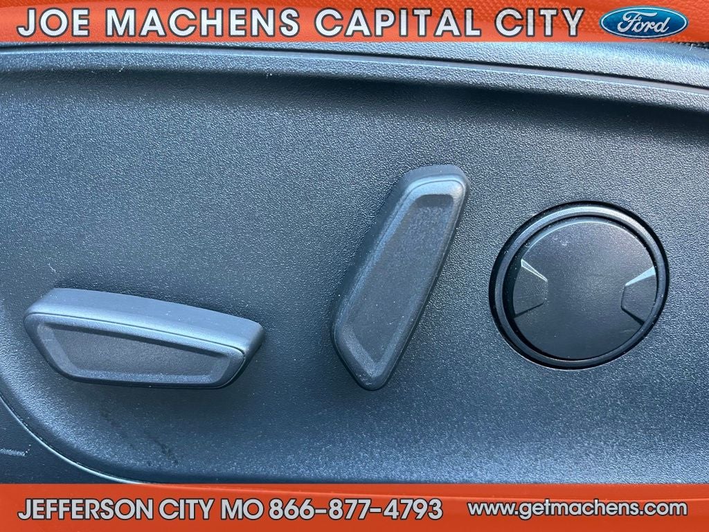 2022 Ford Escape Hybrid Titanium