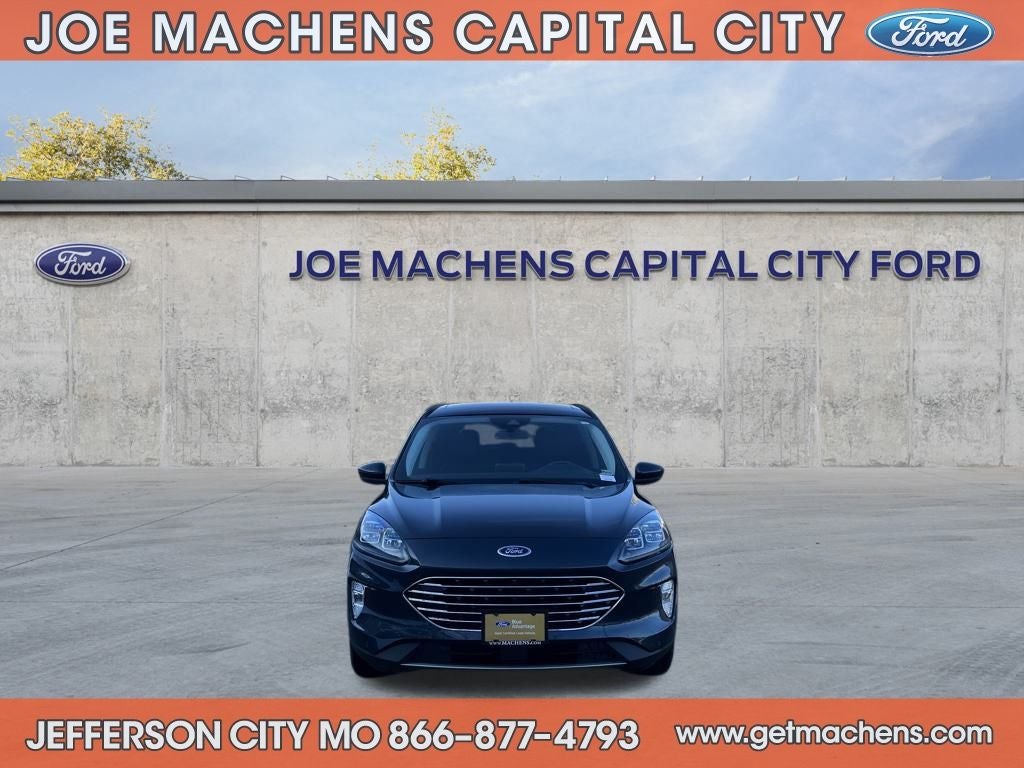 2022 Ford Escape Hybrid Titanium