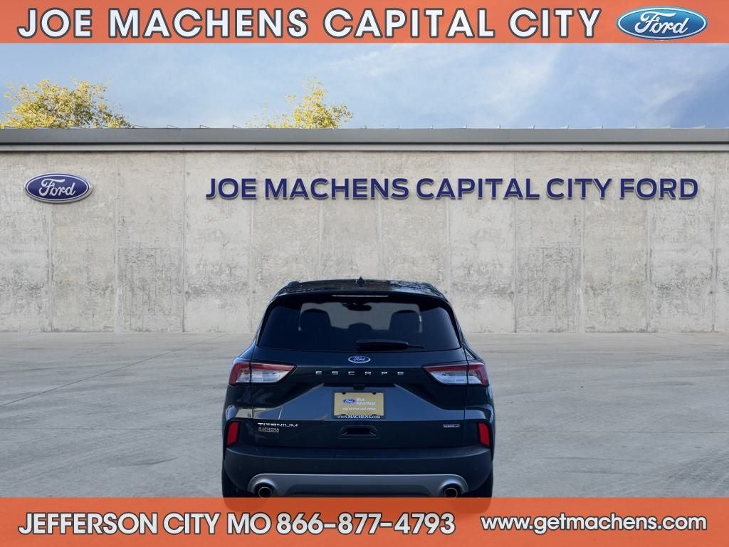 2022 Ford Escape Hybrid Titanium