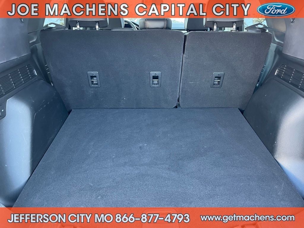 2022 Ford Escape Hybrid Titanium