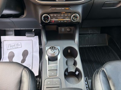 2022 Ford Escape SEL
