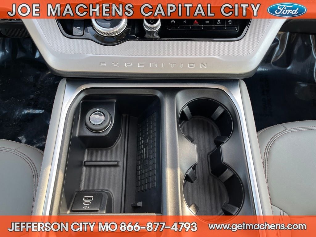 2025 Ford Expedition Active