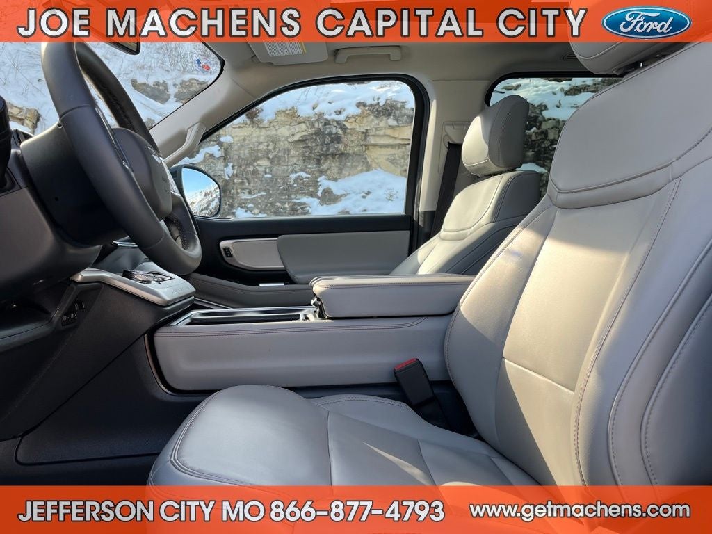 2025 Ford Expedition Active