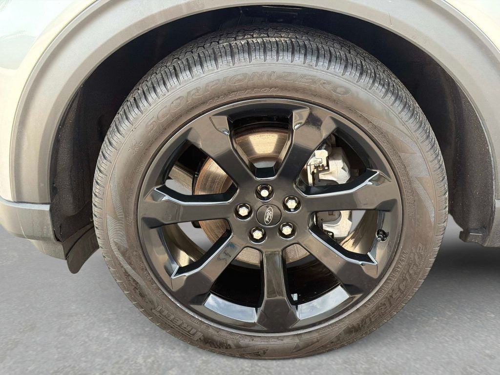 2024 Ford Explorer ST-Line