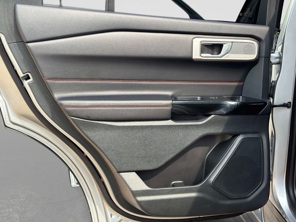 2024 Ford Explorer ST-Line