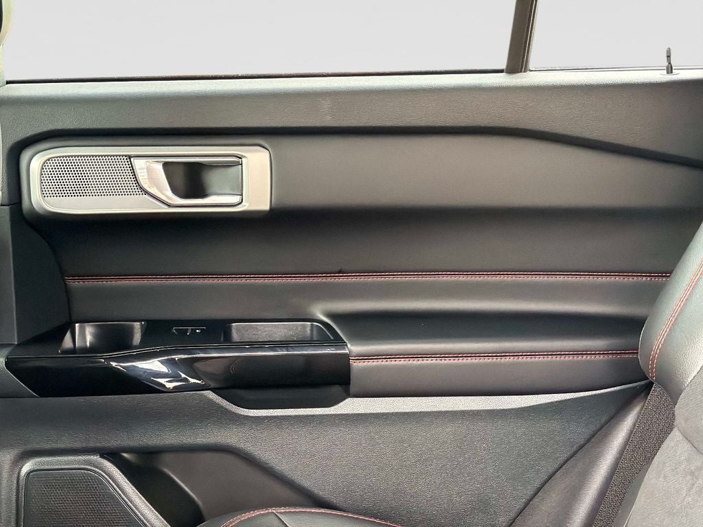 2024 Ford Explorer ST-Line