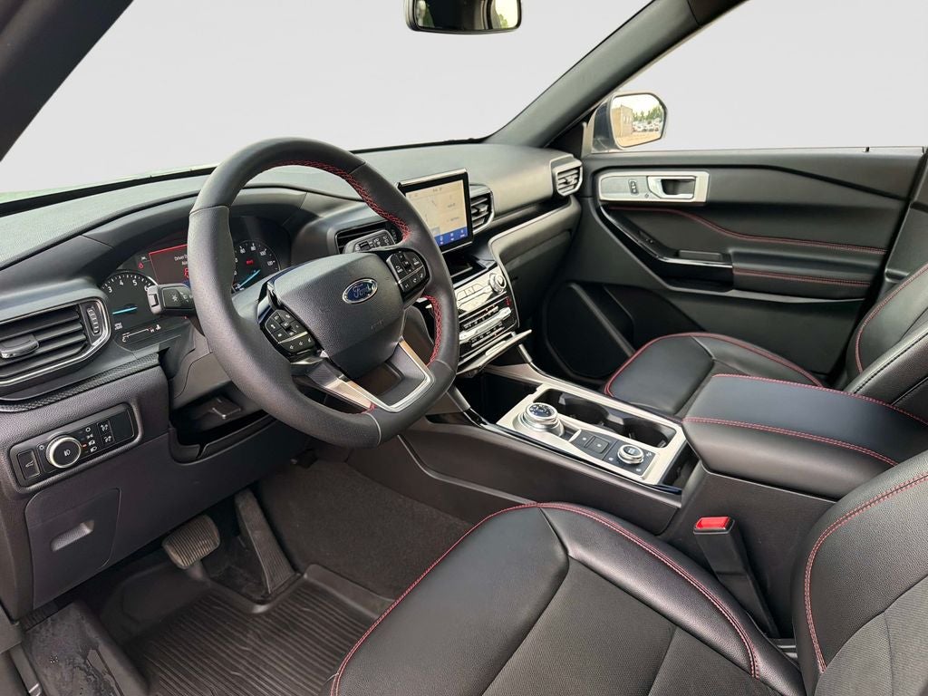 2024 Ford Explorer ST-Line