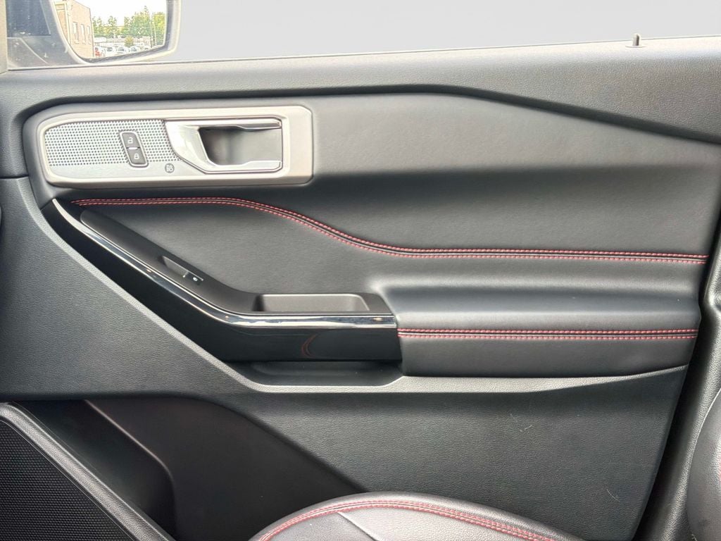 2024 Ford Explorer ST-Line