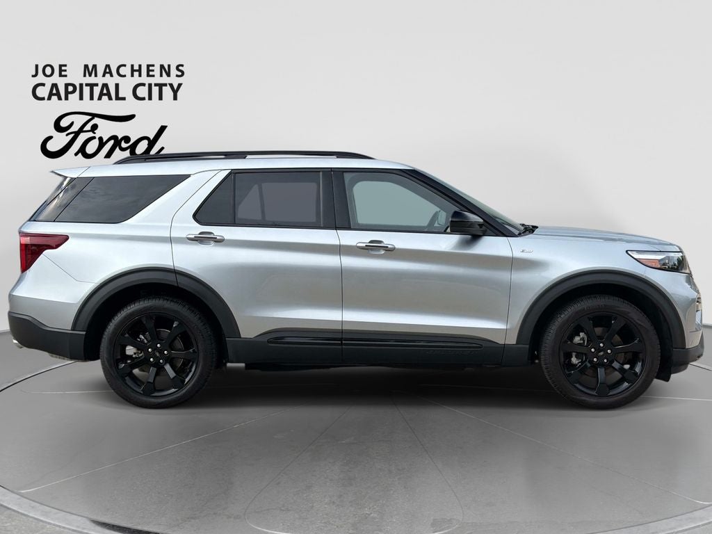 2024 Ford Explorer ST-Line