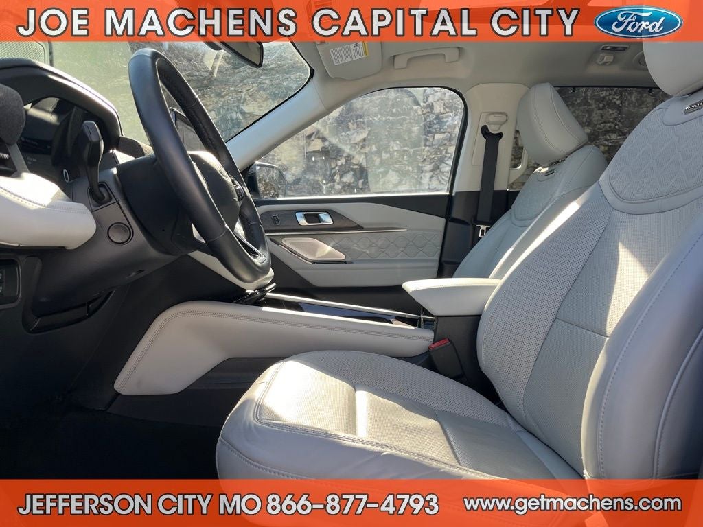 2025 Ford Explorer Platinum