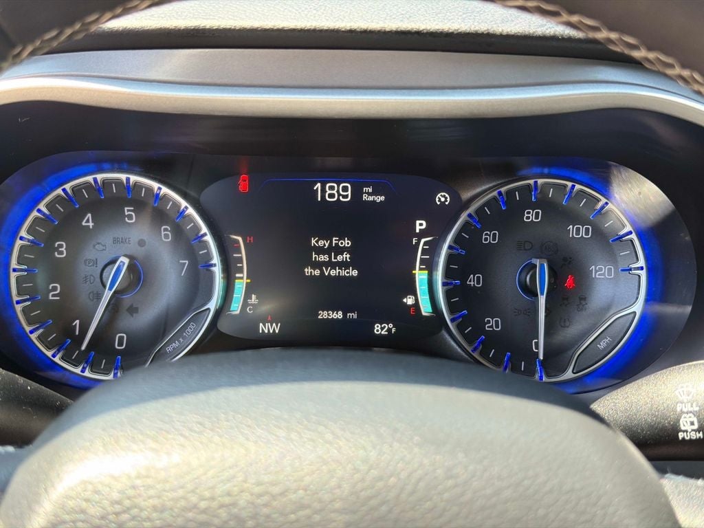 2025 Chrysler Pacifica Select