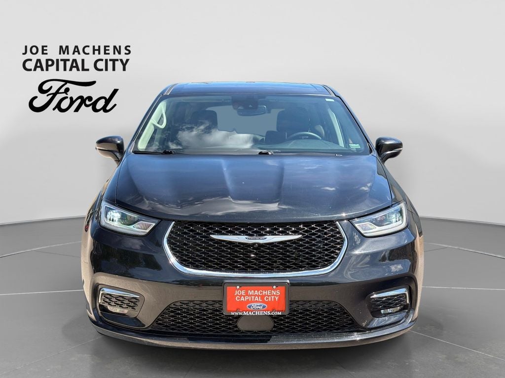 2022 Chrysler Pacifica Hybrid Touring L
