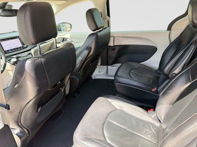 2022 Chrysler Pacifica Hybrid Touring L