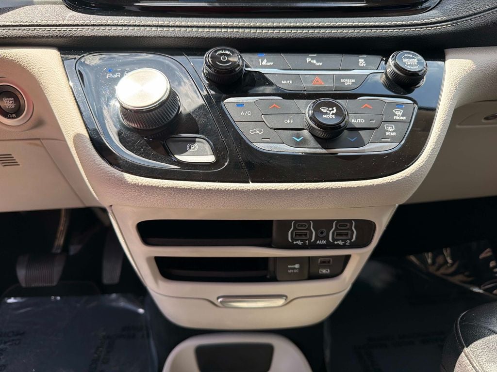 2022 Chrysler Pacifica Hybrid Touring L