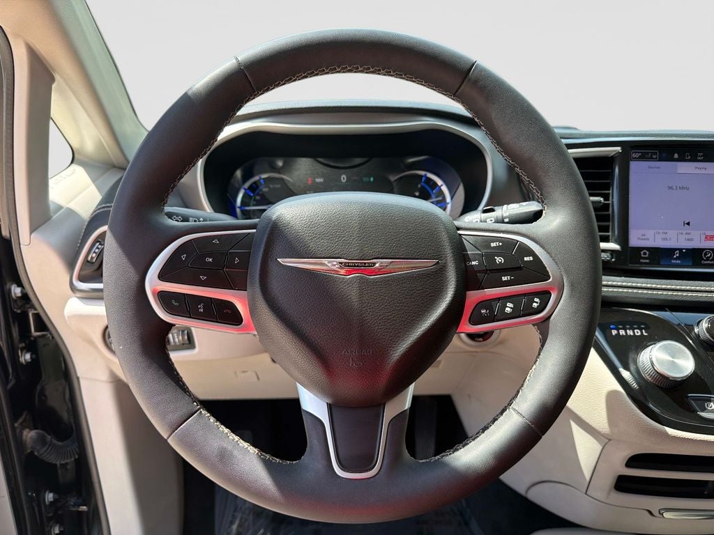 2022 Chrysler Pacifica Hybrid Touring L
