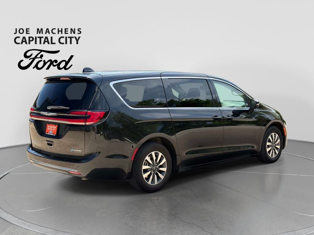 2022 Chrysler Pacifica Hybrid Touring L